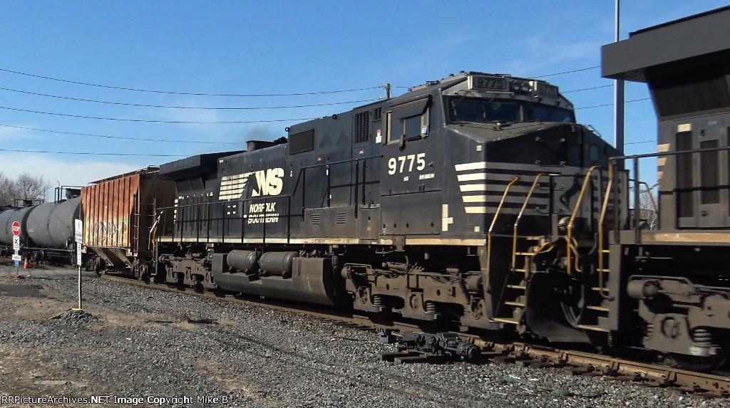 NS 9775